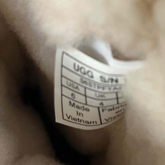 NEW UGG Reversible Sequin Boots - Picture 15 of 15